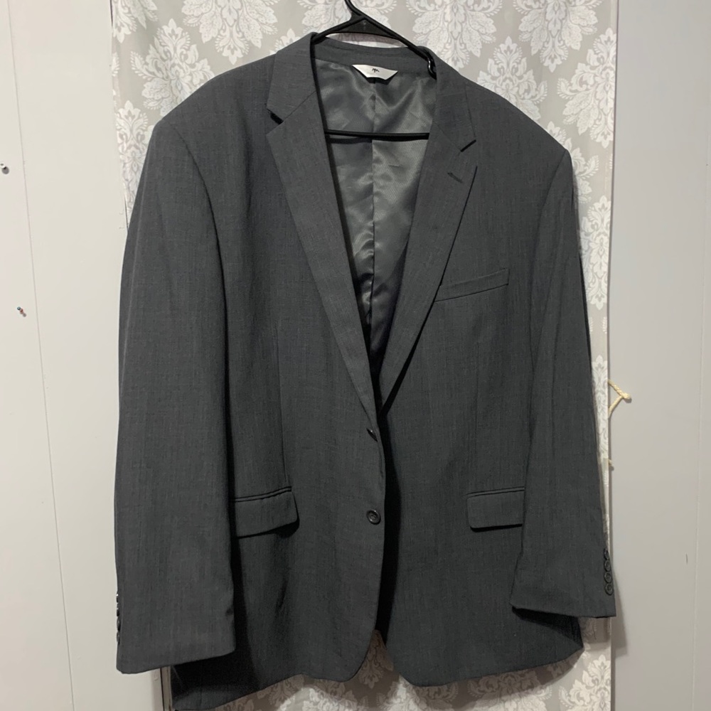 Men’s gray suit